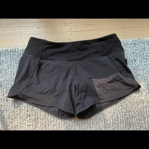 Lulu Lemon Speed up mid-rise short, 4”